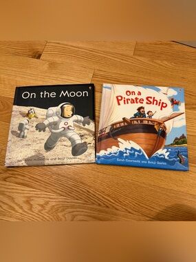 Usborne books On the series: on the Moon and On a Pirate ship 2 books